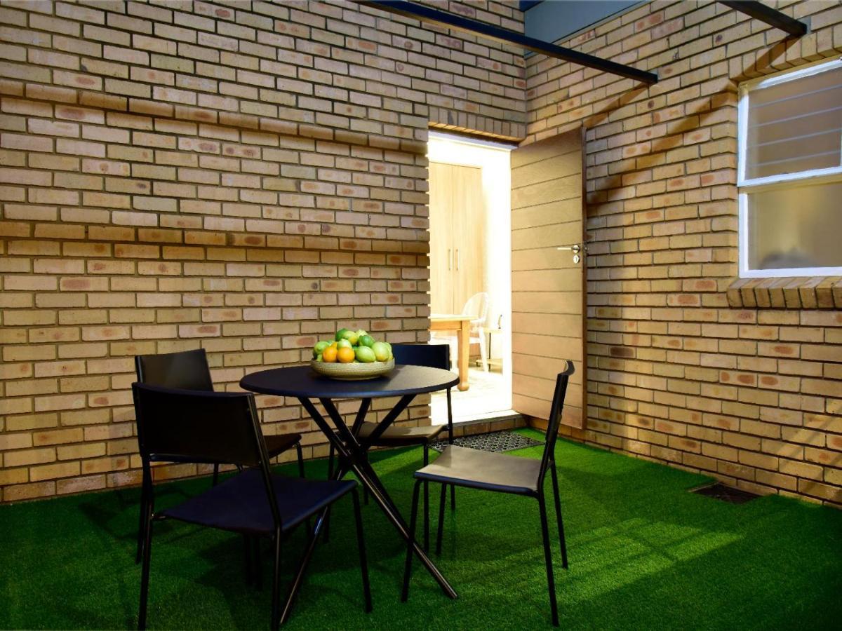 Five O'Clock Zen Boutique Guest House سنتوريون المظهر الخارجي الصورة